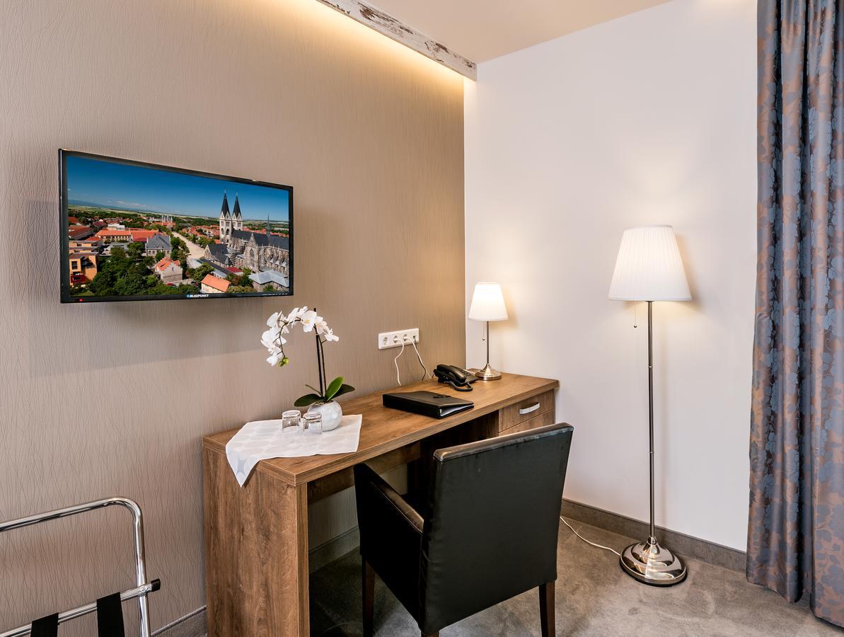 Hotel Allegro Halberstadt Esterno foto
